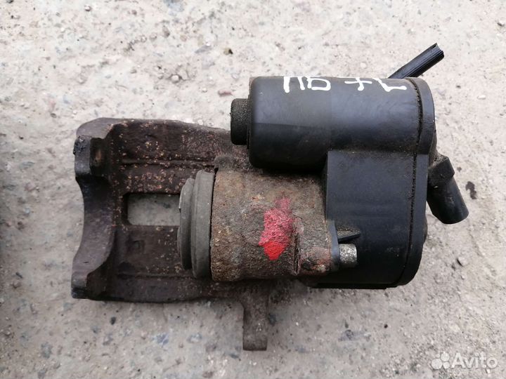 Пассат Б7 Суппорт Задний левый правый