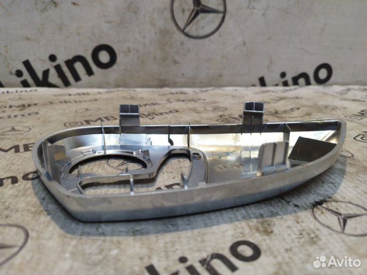 Накладка сиденья правая Mercedes Gl X164