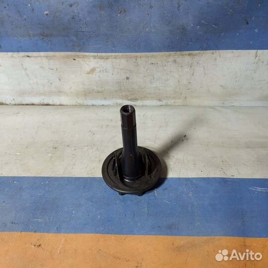 Крепление запасного колеса Renault Logan 1 1.4