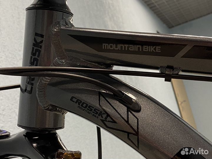 Велосипед 29 колеса, shimano, алюминиевая рама