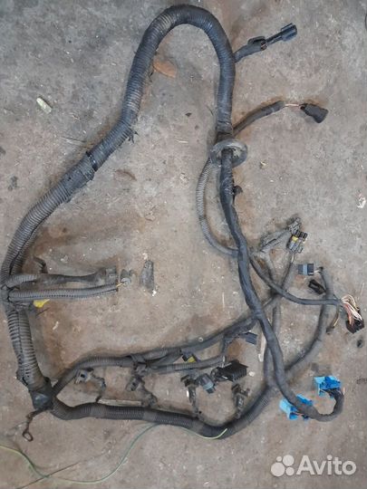 Daewoo Nexia проводка на форсунки под капотная