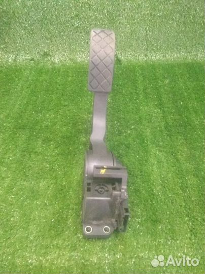 Педаль газа Skoda Roomster 5J7 BNV 2006-2015