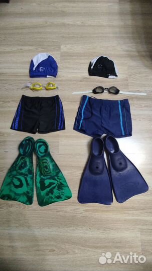Ласты, плавки, шапочка, очки