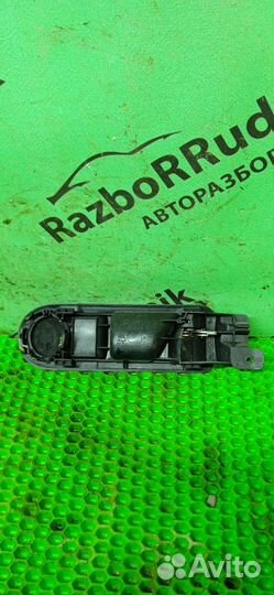 Ручка двери задней внутренняя левая Volkswagen Gol