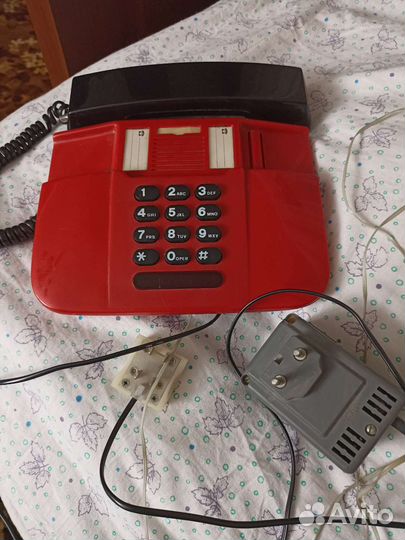 Телефон с опредилетелем