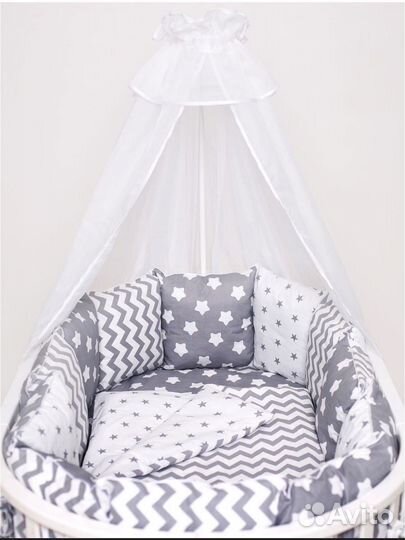 Бортики в кроватку, одеяло и балдахин