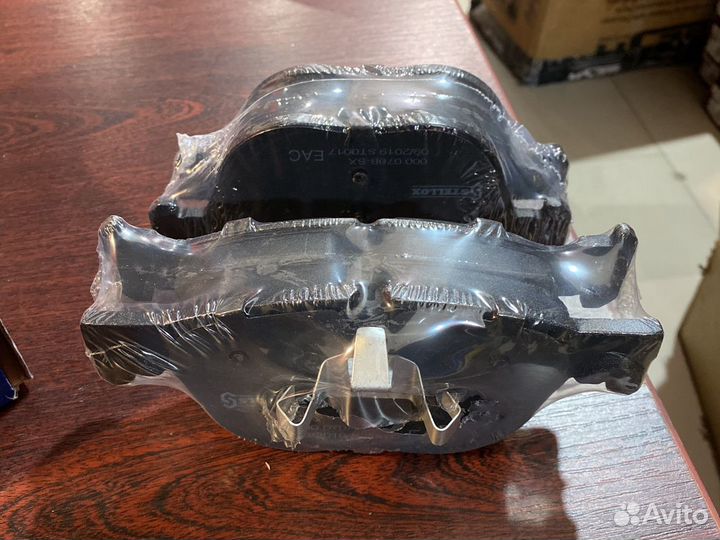 Колодки тормозные BMW X5 X6 E70 E71