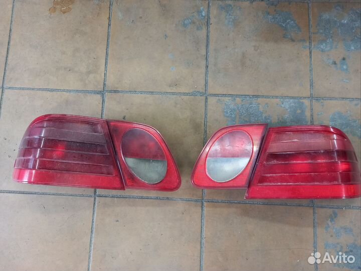 Задние фонари для Мерседес W-210
