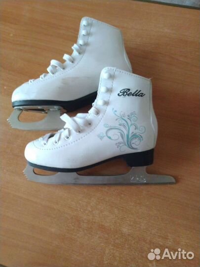 Коньки фигурные для девочки