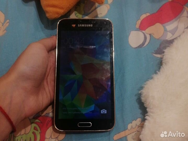 Телефон Samsung S5