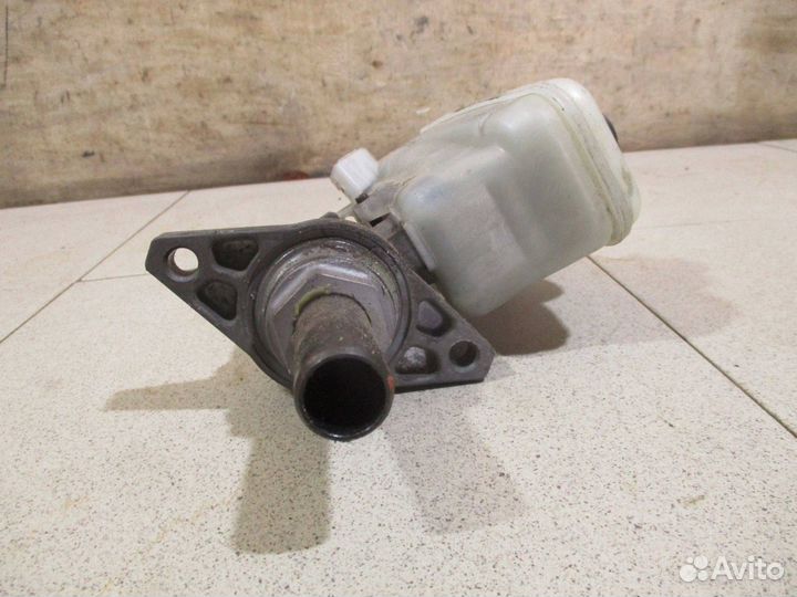 Цилиндр тормозной главный Lexus IS 200/220/250/30