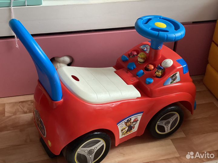 Машина каталка развивающая