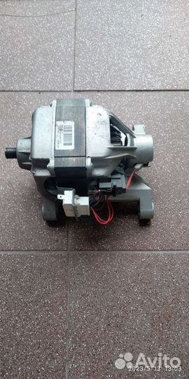 Двигатель от стиральной машины