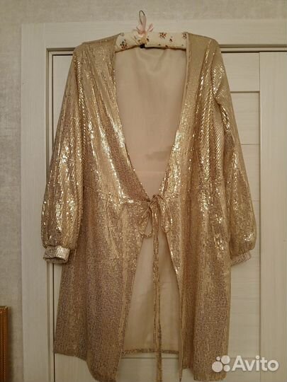 Платье в пайетках