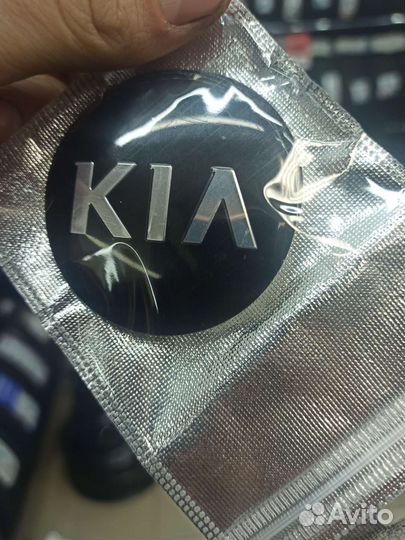 Наклейки на колпачки дисков