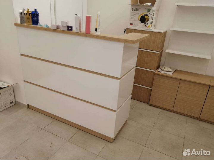 Мебель для магазина косметики, Торговая мебель