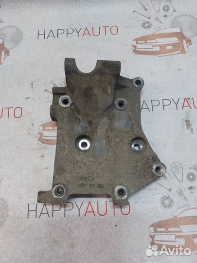 Кронштейн крепления генератора Nissan Primera P12