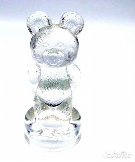 Стеклянный олимпийский мишка