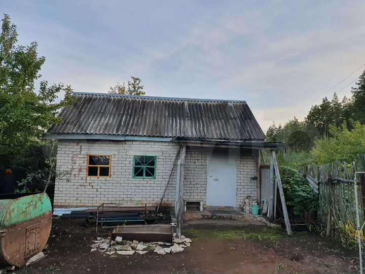 Дача 20 м² на участке 6 сот.
