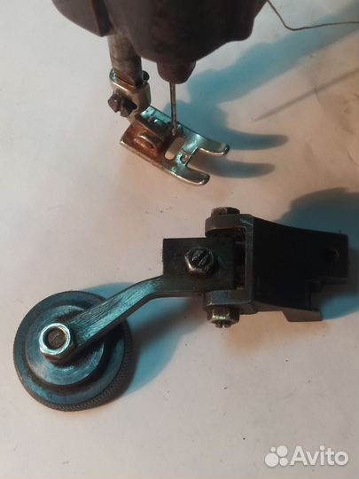 Рол-прес для швейной машинки, по коже