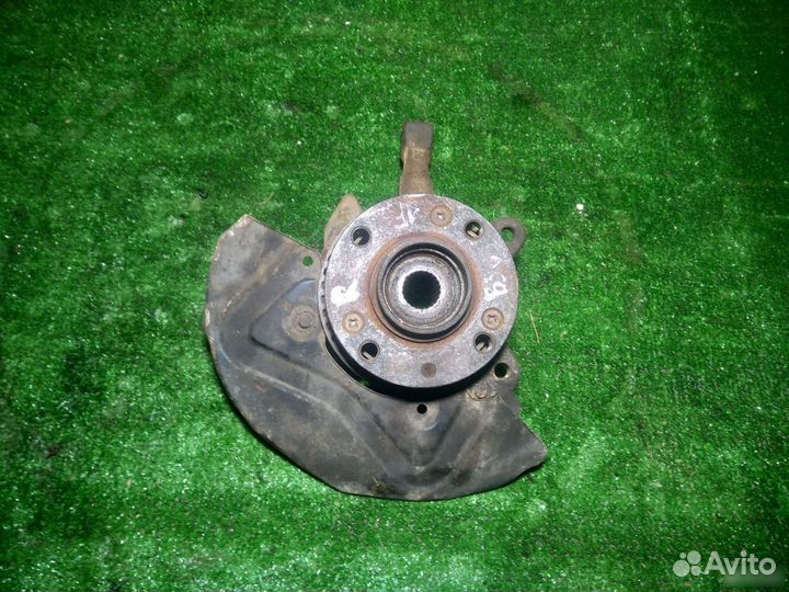 Поворотный кулак с ABS Passat b3