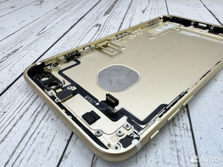Корпус iPhone 7 plus Gold оригинал ростест идеал