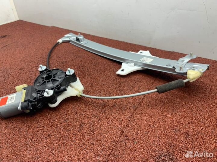 Стеклоподъемник задний правый Hyundai Solaris 2