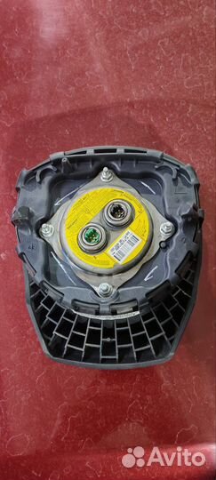 Подушка безопасности в руль BMW