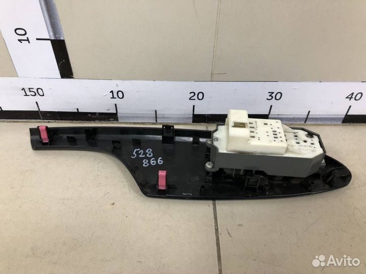 Блок управления стеклоподъемниками Toyota Corolla