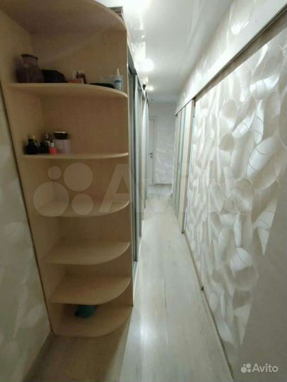 3-к. квартира, 60 м², 3/9 эт.