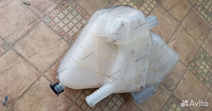 Бачок Форд Фиеста mk6