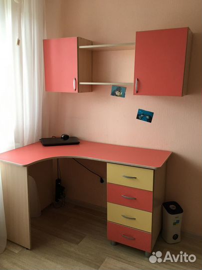 Письменный стол