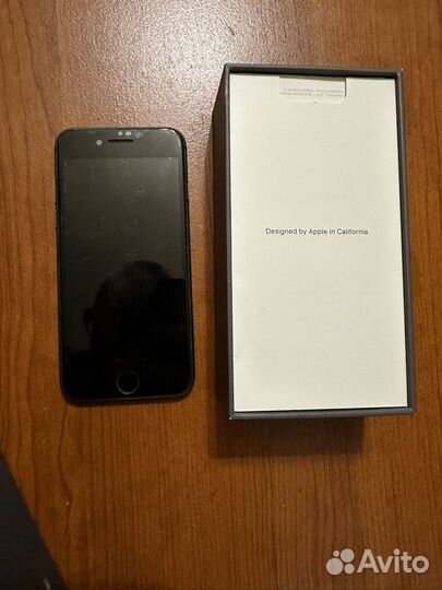 Телефон iPhone 8 64 gb