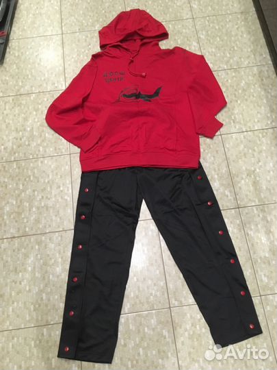 Костюм спортивный