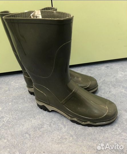 Резиновые сапоги