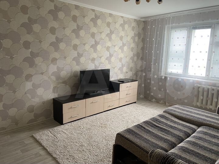 2-к. квартира, 64 м², 8/9 эт.