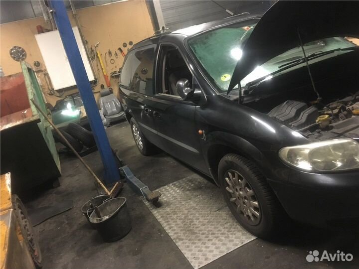 Разбор на запчасти Chrysler Voyager 2001-2007