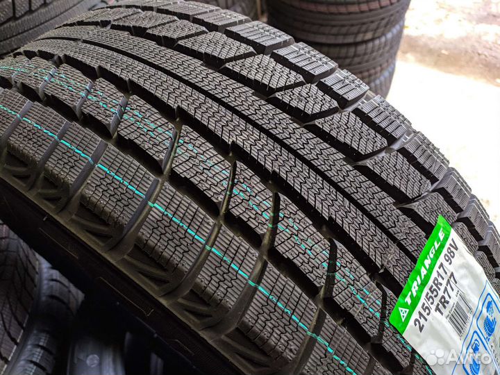 Triangle TR777 215/55 R17 99V