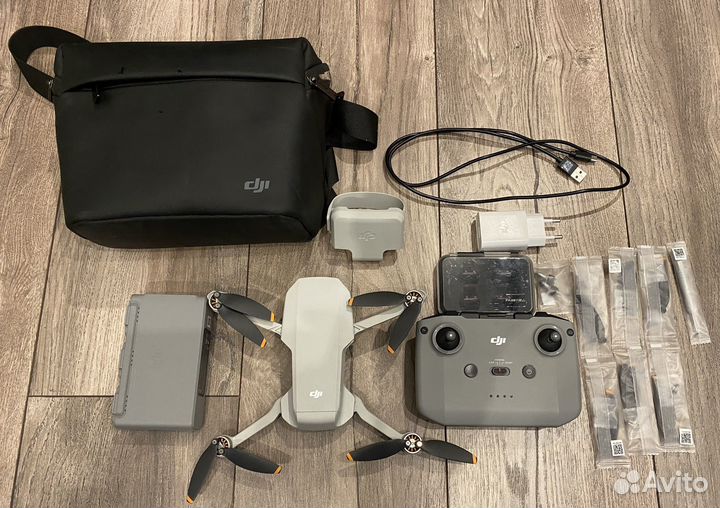 Dji mini 2 fly more combo