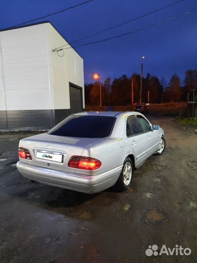 Mercedes-Benz E-класс 2.4 AT, 1998, 300 000 км