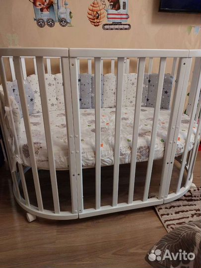 Детская кроватка люлька с маятником