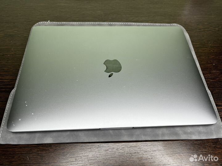 Apple MacBook Pro touch bar