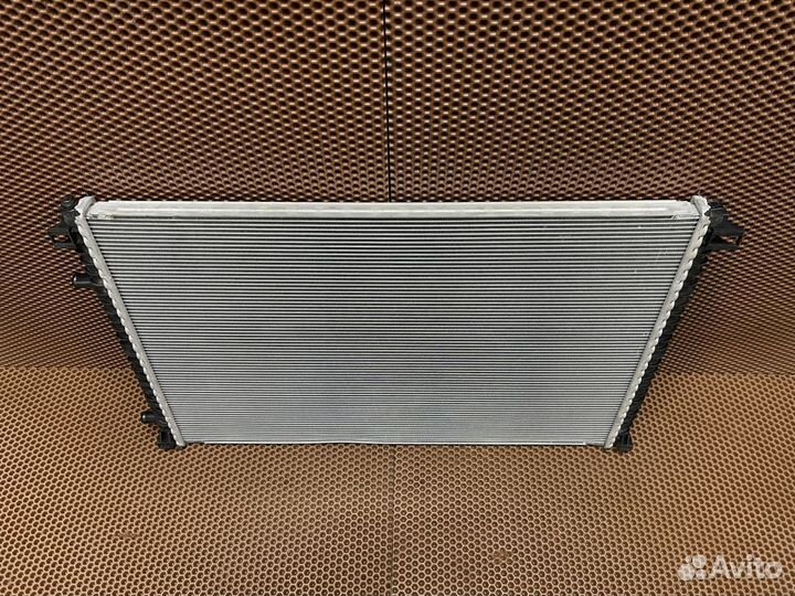 Дополнительный радиатор Audi Q7 4M