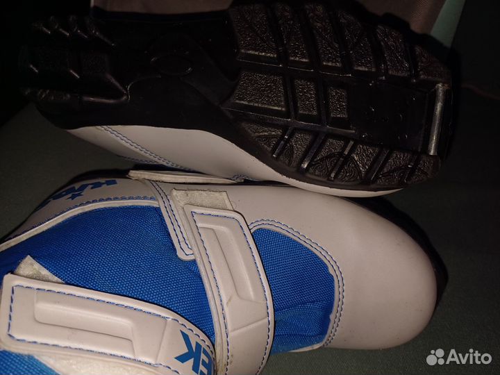 Лыжные ботинки детские на липучках 33 размер