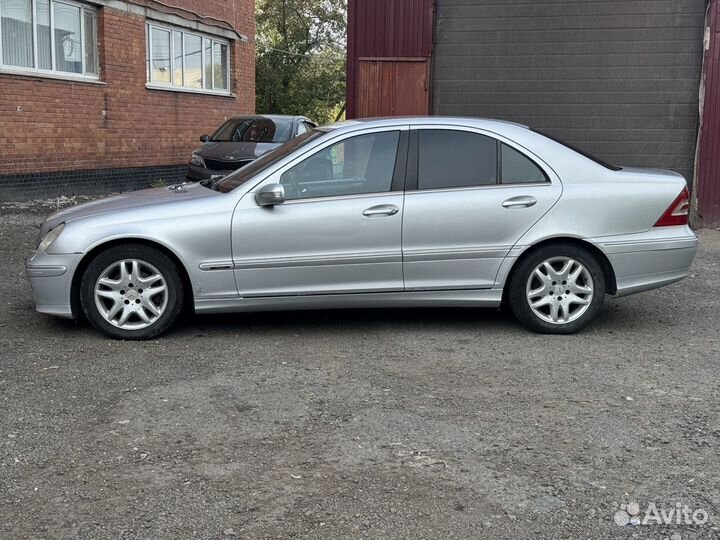 Mercedes-Benz C-класс 2.5 AT, 2006, 245 000 км