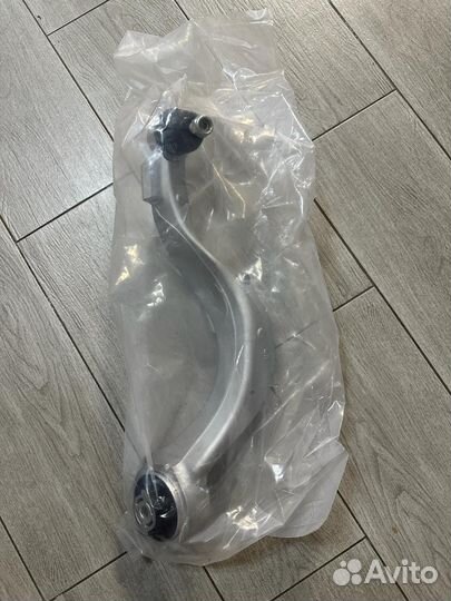 Рычаг левый Jeep Grand Cherokee 2021-2024 год