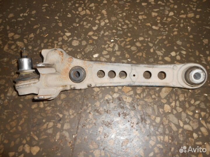 Рычаг подвески передний левый нижний поперечный