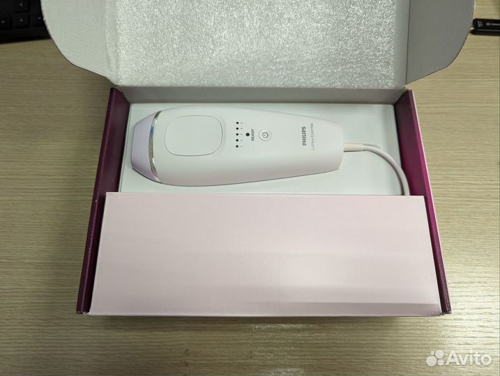 Фотоэпилятор Philips Lumea BRI863