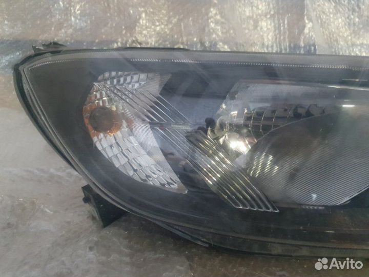 Фара передняя правая LADA Granta 2018