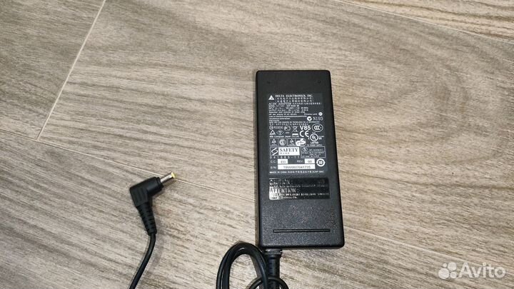 Зарядные устройства для ноутбуков